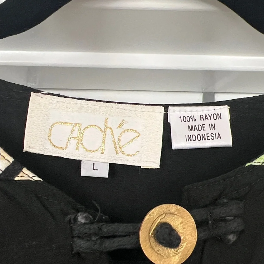 Vintage Cache Abstract Cropped Jacket – Gold Buttons & Dangling Charms - Picture 2 of 7